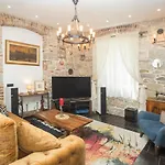 Bossa Studio Apartments